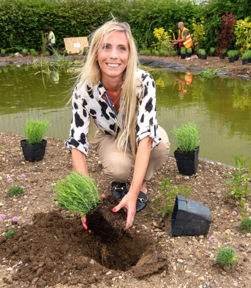 Naturgarten auf Werksgelände eröffnet
